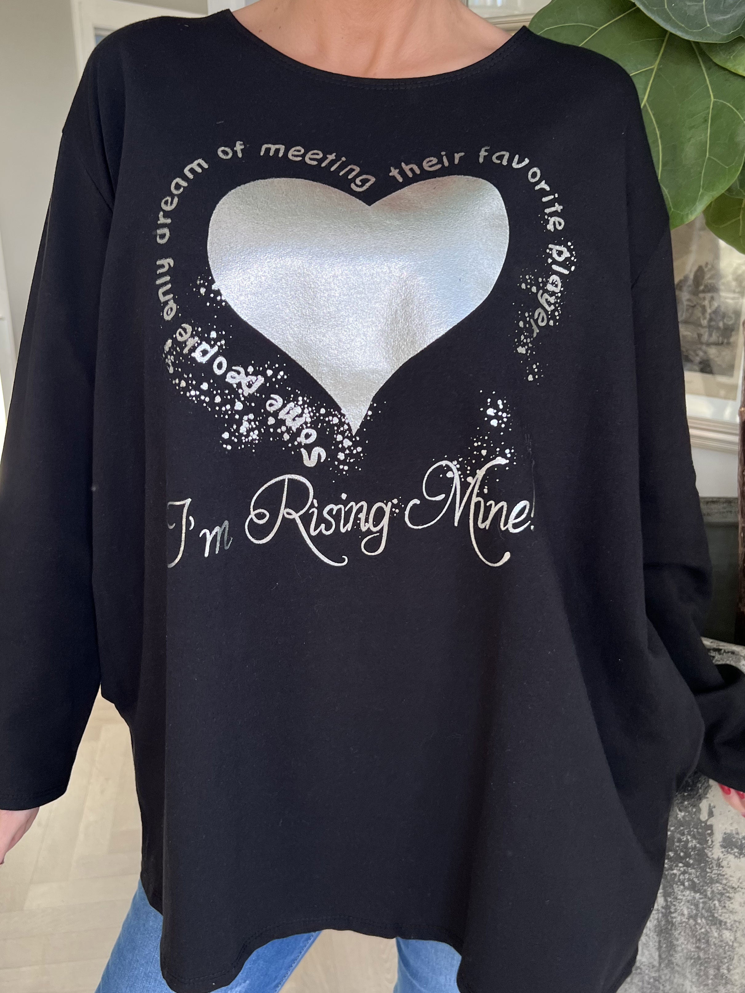 Hearty - Joggingbluse med sølv tekst og hjerte foran